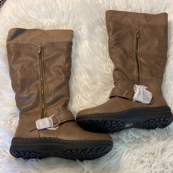 Beautiful Dream Pairs Women’s Boots Brand New size 10 - Picture 10 of 16